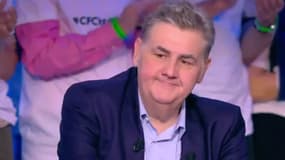 Pierre Ménès a retrouvé le plateau du Canal Football Club, ce dimanche, après sept mois d'absence.