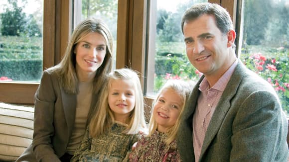 Le prince Felipe, son épouse Letizia et leurs deux filles, Leonor et Sofia. Le prince Felipe, son épouse Letizia et leurs deux filles, Leonor et Sofia.
