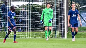 Lucas Lavallée avec les U19 du PSG en Youth League.