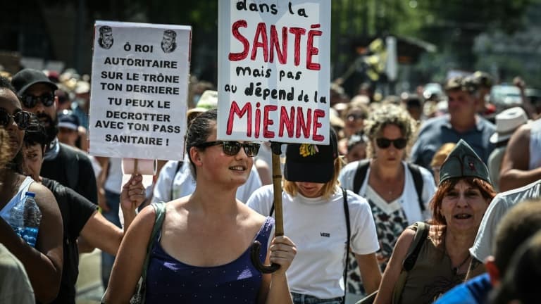 Manifestation contre l'obligation vaccinale et le pass sanitaire le 14 août 2021 à Lyon.