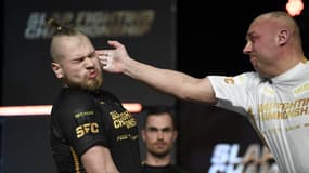 Slap fighting