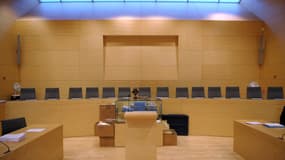 Kevin V. est jugé par la cour d'assises de Melun pour "meurtre".