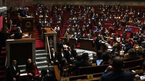 Le projet de budget 2020 de la Sécurité sociale prévoit la reconduction de l'exonération sociale de la prime pour les salariés rémunérés sous un plafond annuel équivalent à 3 SMIC.