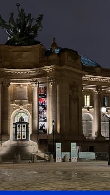 ROBIN DE BFM - 180 personnes sans-abris hébergées dans le Grand Palais à Paris