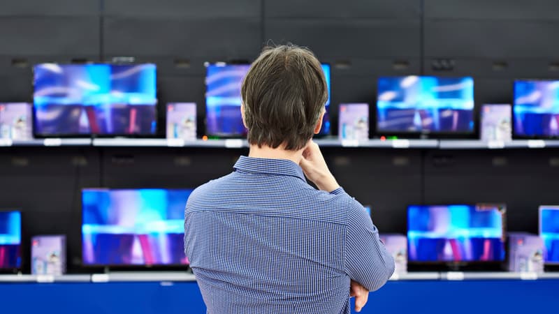 Les ventes de téléviseurs ont chuté de moitié en France depuis le début de l'année. 