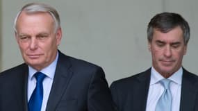 Jean-Marc Ayrault, accompagné de Jérôme Cahuzac, a tenté de calmer le jeu avec les collectivités locales, jeudi 28 février.