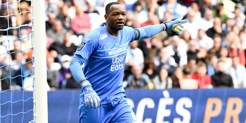 Steve Mandanda, le 7 novembre 2021 avec l'OM au Vélodrome