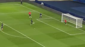 Le but magique de Mbappé à l'entraînement