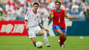 Hao Haidong (à gauche) lors de la Coupe du monde 2002