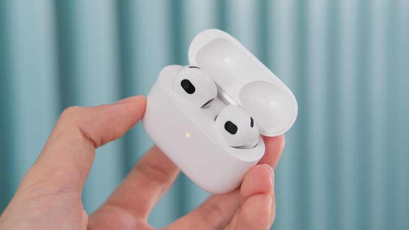 Soldes AirPods 3, Pro et Pro 2 : offres de folies sur les écouteurs Apple