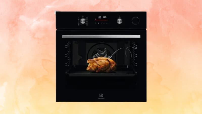 Ce four Electrolux est très bien noté sur Darty et il profite d'un prix affolant