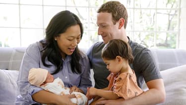 Mark et Chan Zuckerberg viennent d'avoir une seconde petite fille. Pour s'adapter à sa nouvelle vie, le patron de Facebook s'accorde deux mois de repose, deux fois moins que ses salariés.