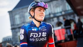 La Néerlandaise Demi Vollering avant le départ de l'Amstel Gold Race, 20 avril 2025