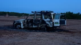 Epave du véhicule pris pour cible par des assaillants en moto qui ont tué ses huit passagers, 6 Français et deux Nigériens, le 9 aôut 2020 dans la région de Kouré au Niger