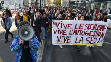 Rassemblement mardi après la tentative de suicide d'un homme de 22 ans à Lyon vendredi dernier.