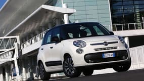 Le constructeur automobile Fiat se développe aux Etats-Unis et au Brésil, pour fuir la morosité du marché européen.