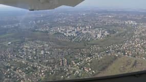 Dans l'Essonne, l'unité aéronautique de la police survole le département pour repérer d'éventuels attroupements