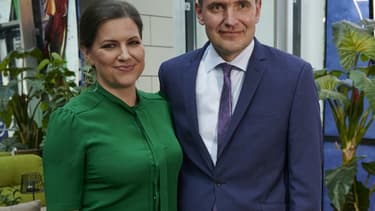 Le président réélu Gudni Johannesson et sa femme Eliza Reid, le 27 juin 2020 à Reykjavic, en Islande