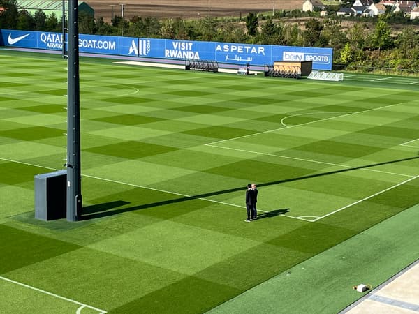 Nasser Al-Khelaifi, président du PSG, et Luis Campos, conseiller sportif, à l'entraînement du PSG, 18 septembre 2023