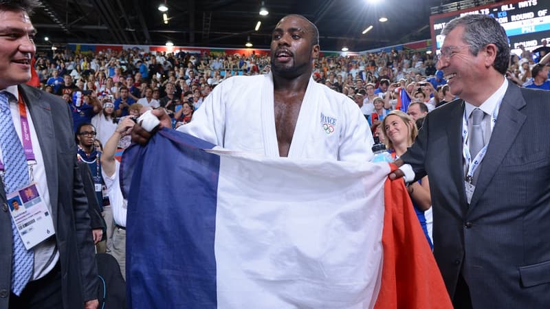 Teddy Riner avec Patrick Balkany (maire de Levallois) et David Douillet aux JO de Londres en 2015