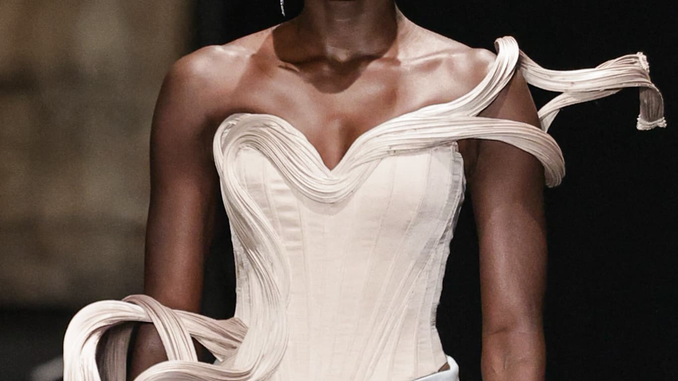 Le défilé Gaurav Gupta couture printemps-été 2025 Le défilé Gaurav Gupta couture printemps-été 2025