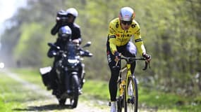 Wout Van Aert lors de la reconnaissance de Paris-Roubaix, le 10 avril 2025.