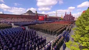 Défilé militaire russe pour les célébrations des 80 ans de la victoire face à l'Allemagne nazie, sur la Place Rouge, à Moscou, le 9 mai 2025
