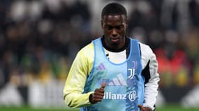 Timothy Weah à l'échauffement avec la Juventus, 9 mars 2025