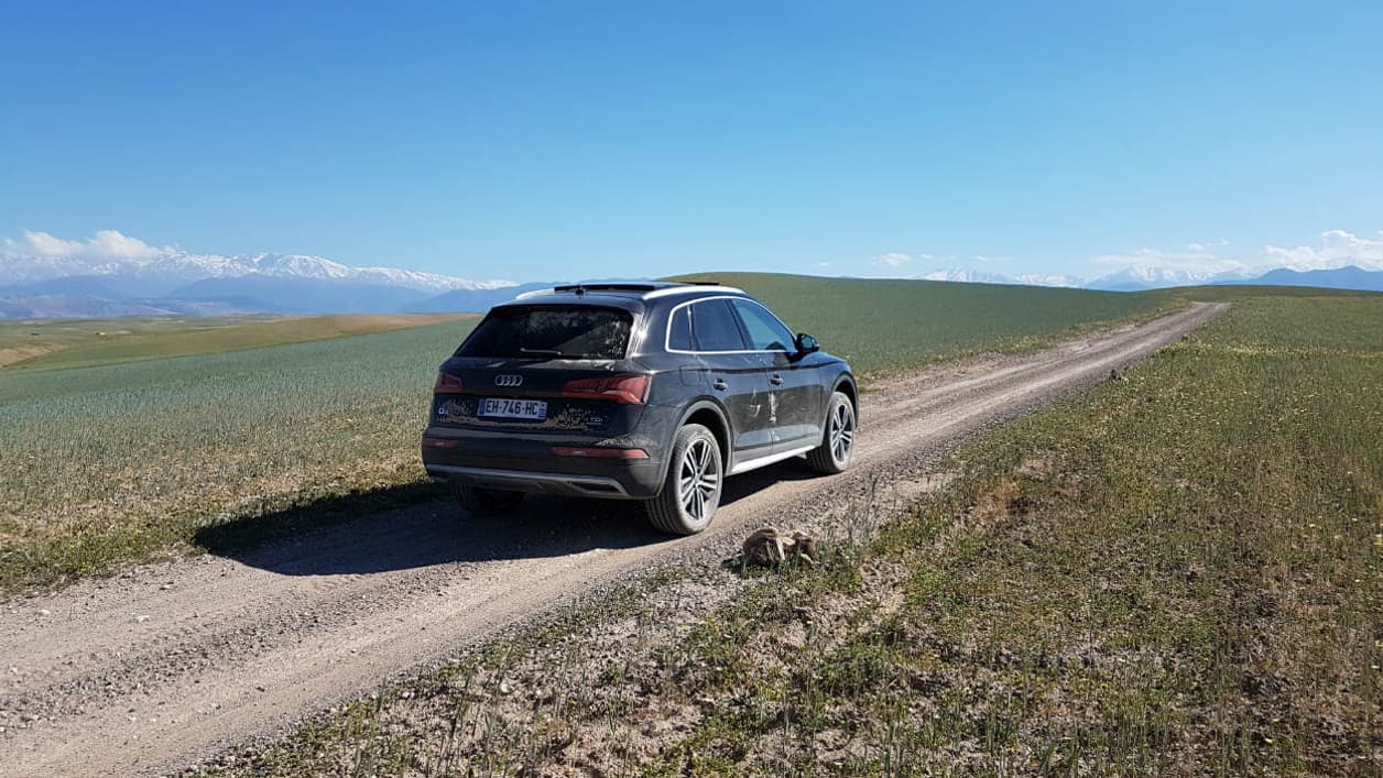 L'Atlas en vue depuis les premières pistes de notre parcours L'Atlas en vue depuis les premières pistes de notre parcours