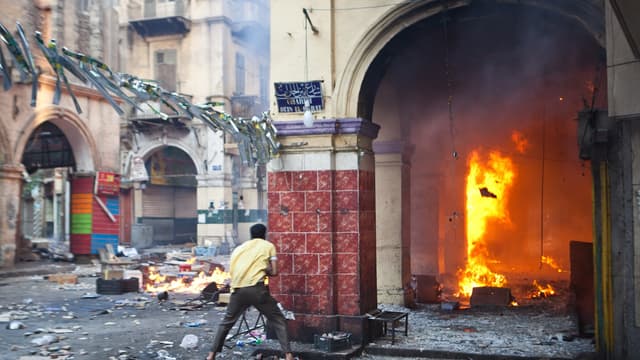 Un manifestant au Caire, le 16 août.