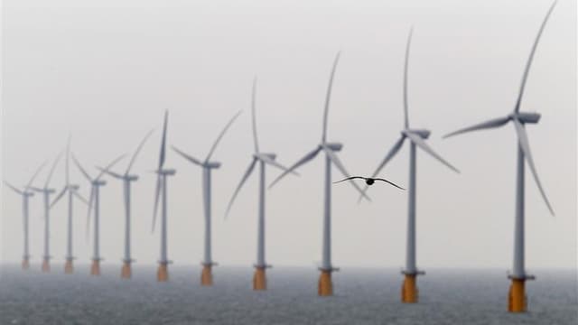 Un appel d'offres sur l'éolien en mer au large du Tréport (Seine-Maritime) et de Noirmoutier (Vendée) sera lancé d'ici décembre, a déclaré Jean-Marc Ayrault lors du discours de clôture de la Conférence environnementale organisée par le gouvernement frança