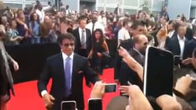 Sylvester Stallone, la star du cinéma d'action américain, s'est rendu à Rosny-Sous-Bois, en Seine-Saint-Denis, pour présenter en avant-première son film "the Expendables".
