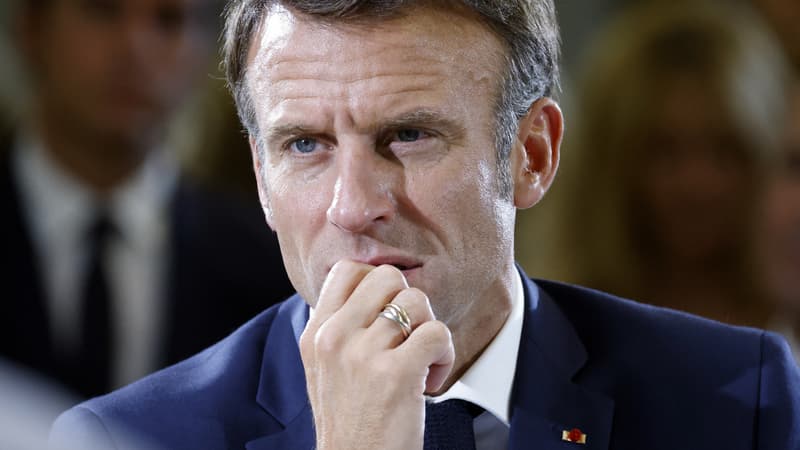 Attaque à Paris: Macron adresse ses 