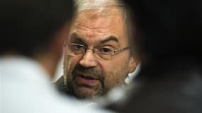 François Chérèque, l'ex-secrétaire général de la CFDT, assurera le suivi du plan du gouvernement de lutte contre la pauvreté. /Photo d'archives/REUTERS/Charles Platiau