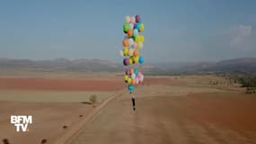 Comme dans "Là-haut", il s'envole dans le ciel grâce à des ballons