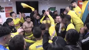 La joie des joueurs de Saint-Priest après leur qualification en huitième de finale de la Coupe de France, le 21 janvier 2023.