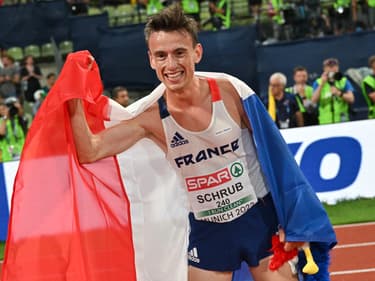 Yann Schrub après sa médaille de bronze sur 10.000m aux championnats d'Europe de Munich, le 21 août 2022