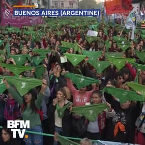 Des dizaines de milliers d’Argentines brandissent leurs foulards verts en faveur de l’avortement