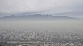 Vue panoramique de Santiago le 21 juin. 