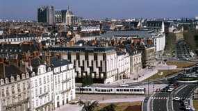 Une enquête judiciaire a été ouverte après la découverte de tags à l'intérieur de la cathédrale de Nantes. Les inscriptions seront nettoyées dans un délai de trois à quatre jours et la cathédrale sera fermée au public pendant la durée des opérations sauf