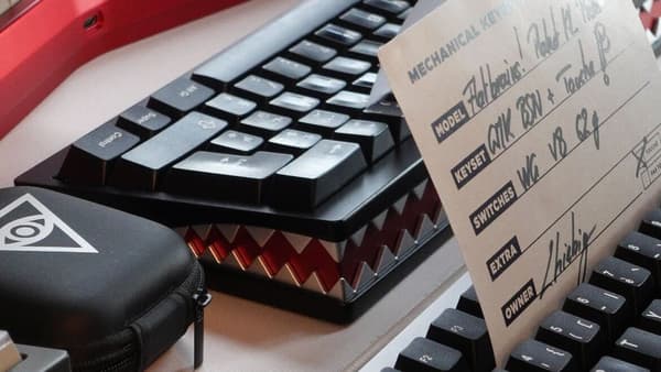 Un clavier mécanique présenté au Meet-up de Lyon. 