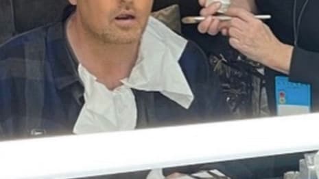 Matthew Perry dans les loges de l'épisode réunion de "Friends"