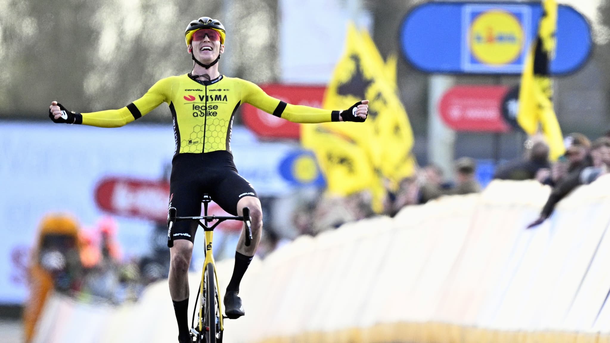 Mattéo Jorgenson remporte A Travers la Flandre, le 27 mars 2024 Mattéo Jorgenson remporte A Travers la Flandre, le 27 mars 2024