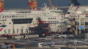 Ferries SeaFrance à quai dans le port de Calais. La société coopérative et participative (Scop) qui envisage de reprendre avec les salariés la société de ferries transmanche SeaFrance annonce mercredi dans une lettre ouverte qu'elle rejette les propositio