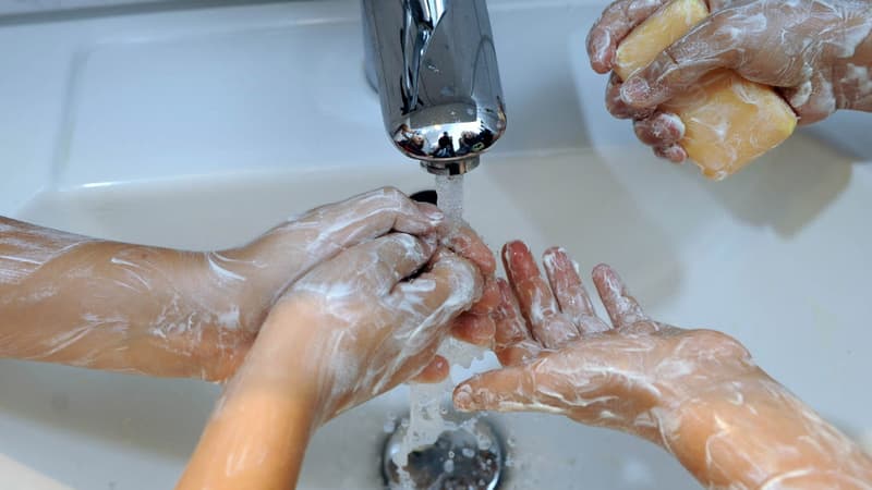 L'hygiène des mains fait partie des réflexes à avoir pour limiter la contagion.