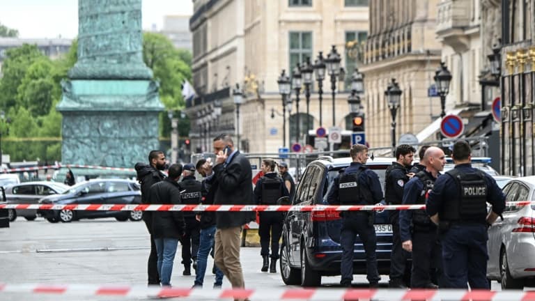 Une boutique Chanel braquée rue de la Paix à Paris, le 5 mai 2022