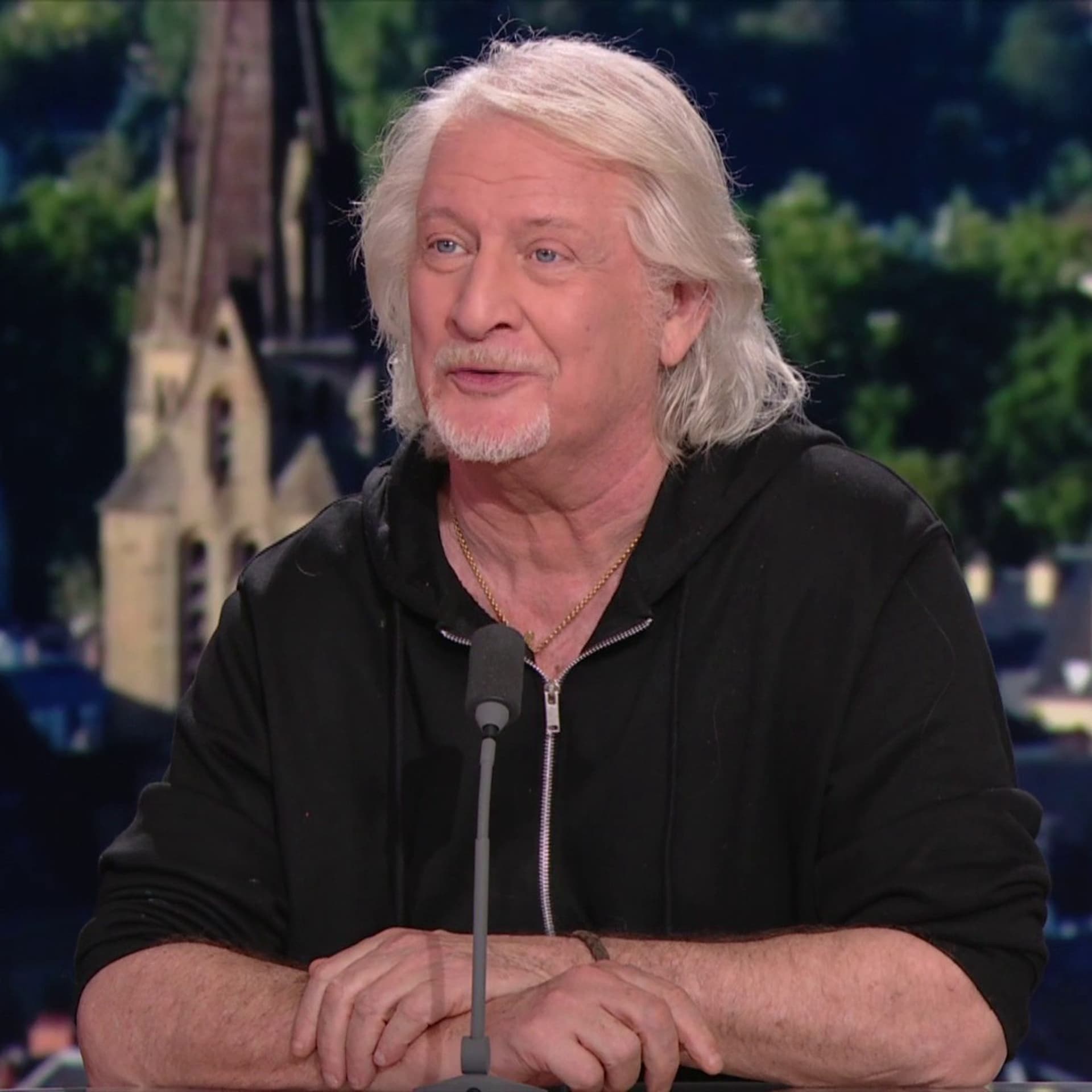 Remettre le bon sens au pouvoir": Patrick Sébastien lance son mouvement  mais assure n'être "candidat à rien"