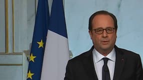 François Hollande a ajouté que les drapeaux seraient mis en berne sur les édifices publics dès ce vendredi 
