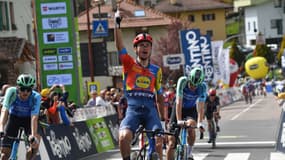 Giulio Ciccone lors de la première étape du Tour des Alpes, le 21 avril 2025
