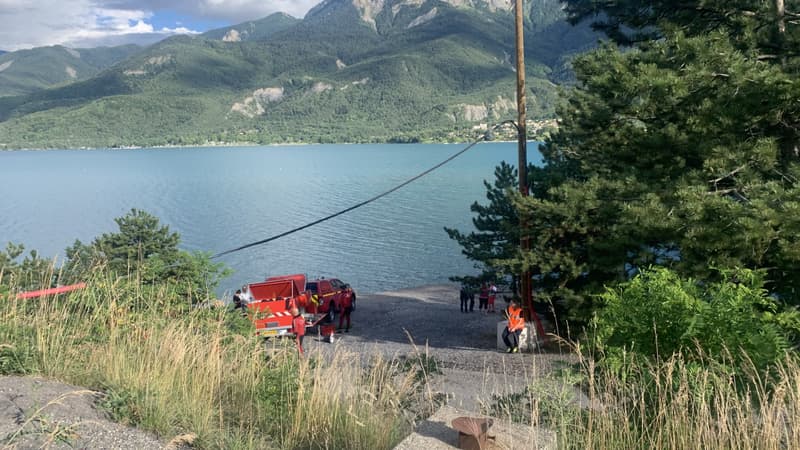 Une voiture est passée par-dessus le pont du Riou Bourdou entre Chorges et Savines-le-Lac ce samedi